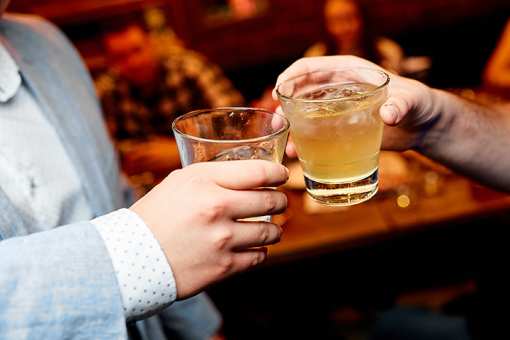 7 Best Bars in Tennessee: 2024 Edition!